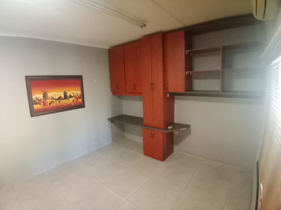 5 Bedroom Property for Sale in Protea Park North West